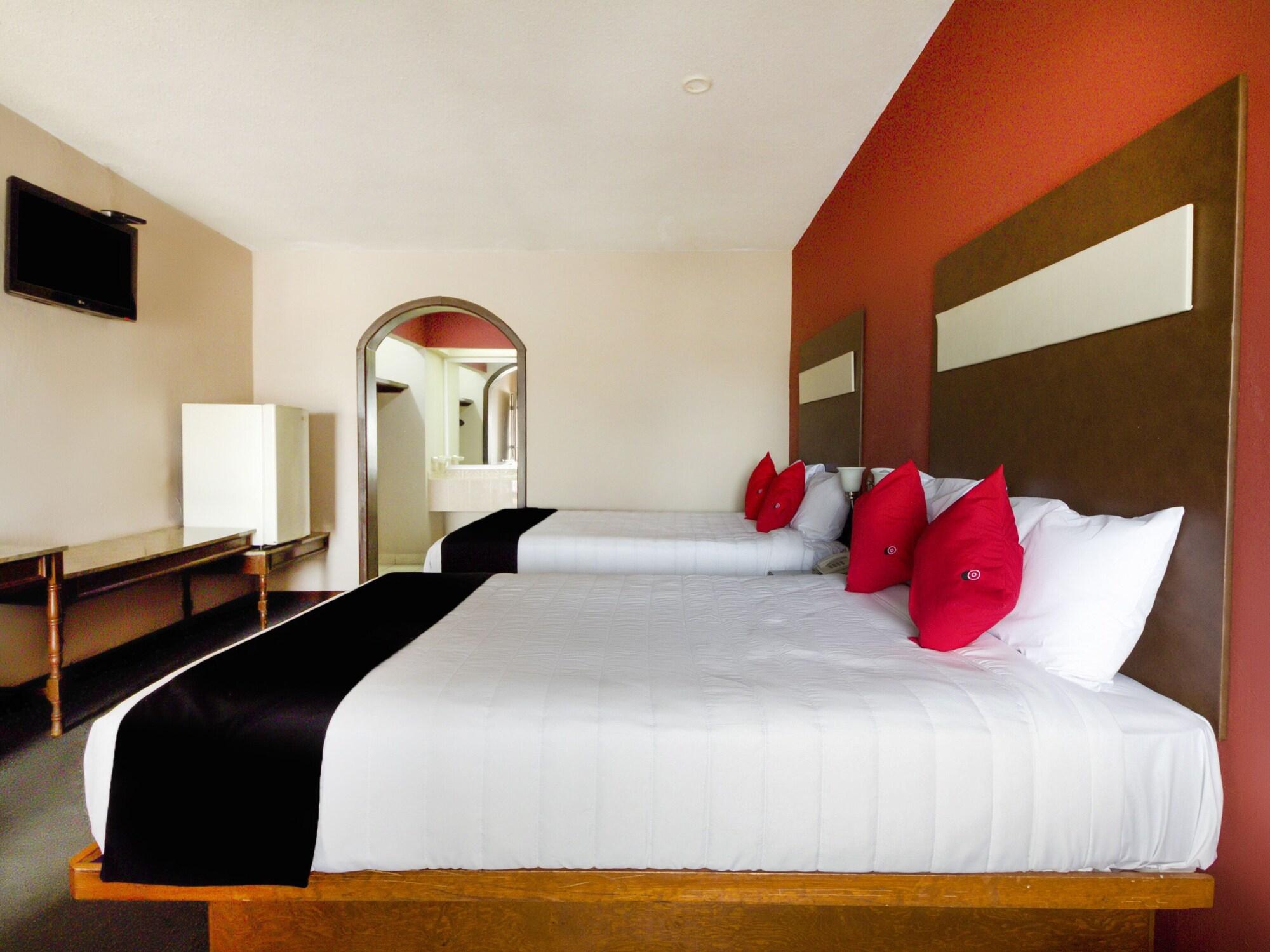 Hotel La Fuente, Saltillo Exterior photo